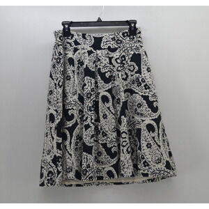 Merona Women's Black and white skirt A-line paisley Size 6